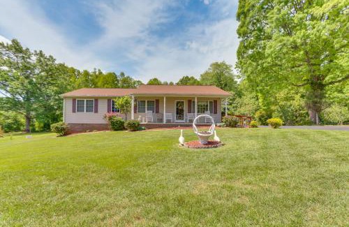 Chatham Casa | Peaceful Chatham Home with Grill and Deck