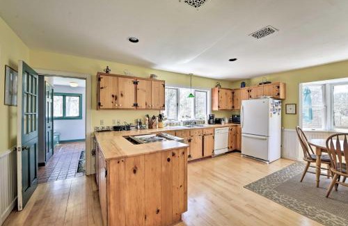 Menemsha Casa | Peaceful Chilmark Farmhouse by Menemsha Beach