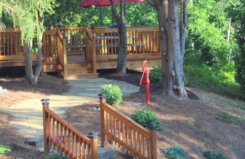 Gatlinburg - Pigeon Forge Cabaña | Cabaña tranquila / Se aceptan mascotas / Habitación tipo loft / Deck & Grill