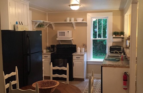 Ashland City Cabaña | Acogedora casa de campo 25 min. del centro de Nashville !!