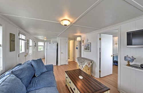 Matunuck Casa | Peaceful Cottage - Steps to Matunuck Beach