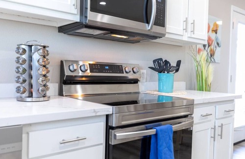 Ridgecrest Casa | Peaceful Escape-4 Bathrooms!