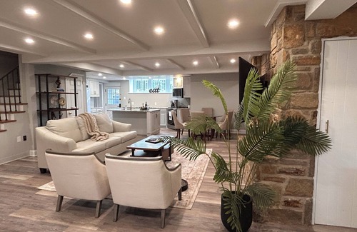 Ephrata Apartamento | Peaceful escape! PRIVATE 1BR apt w/ stone FP, pool & pickleball court.
