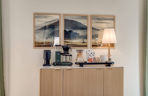 Oakley Casa | Peaceful Family-Friendly Cottage near Biltmore + DT