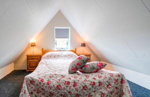 Elim Casa | Peaceful Family Home in Elim