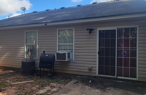 Villa Rica Casa | Peaceful Family Retreat in Villa Rica 2BR/2BA with Comfort and Charm!