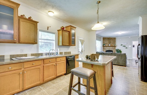Winston - Salem Casa | Peaceful Family Retreat in Winston-Salem