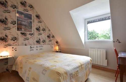 Pedernec Casa | Peaceful Forest Stay in Pédernec