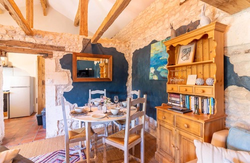 Saint-Martial-Viveyrol Casa | Peaceful Dordogne Cottage