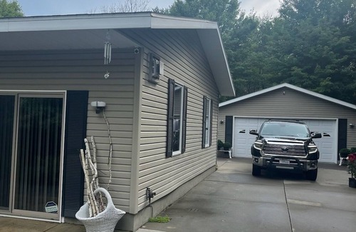 New Lisbon Casa | PEACEFUL GATAWAY NEAR CASTLE ROCK LAKE