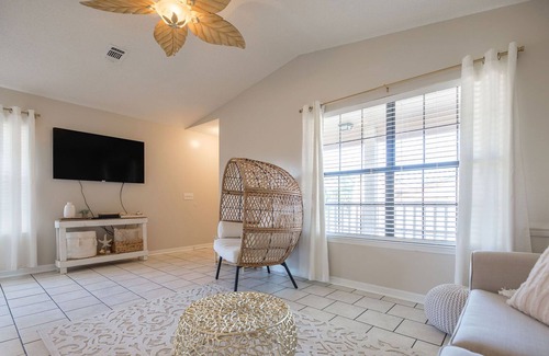 Summer Breeze Condominio | Peaceful Gated Resort-4 Min Walk To Beach! Snowbirds Welcome!