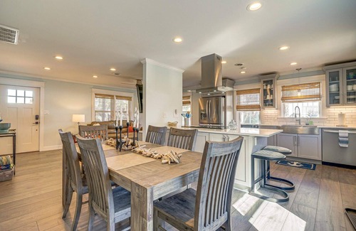 Wrightsville Beach Casa | Peaceful Getaway Close to Loop, Beach, Dining
