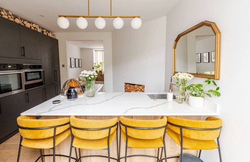 Brighton Casa | Peaceful Getaway - 10 minutes’ walk to the Beach.