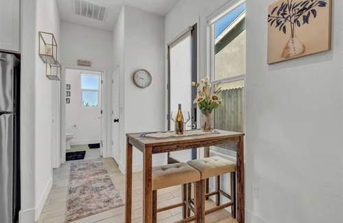 Hanford Casa | Peaceful Guest Casita Private Entrance No Cleaning Fee