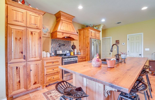 Claiborne Parish Casa | Peaceful Haynesville Vacation Rental w/ Yard!