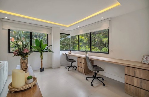 El Tesoro Apartamento | * Peaceful Heaven: 2.5 Bath+2 Bed