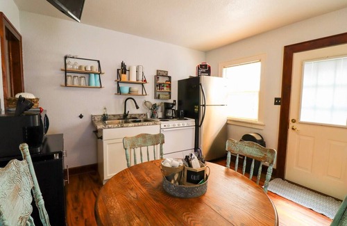 Deadwood Apartamento | Peaceful Hideaway on Main, BH Adventure Unit
