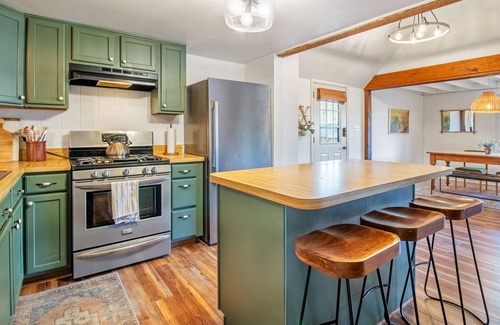 Hood Casa | Peaceful Hideaway Near Shenandoah Pet Friendly