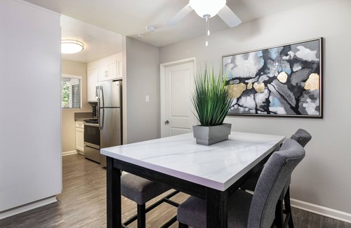 Thousand Oaks Apartamento | Peaceful King Suite near FSAC & Proactive Sports w/Gym Access & 1 Gig WiFi