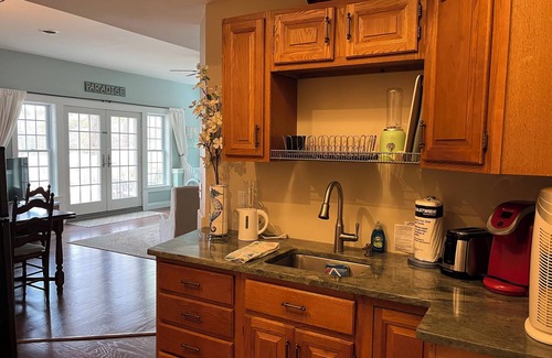 West Boothbay Harbor Casa | Pacífica Lake Waterfront con Swim Dock y kayaks! ¡Cocina llena! Calor y aire!