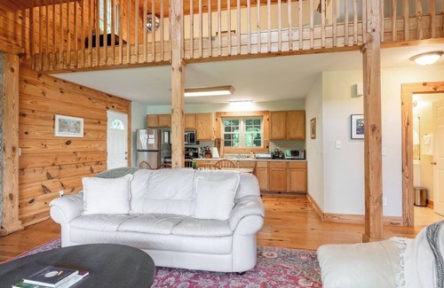Hurdle Mills Casa | Peaceful Lakefront Retreat