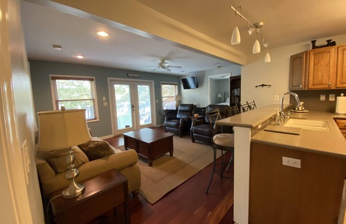 Townville Casa | Peaceful Lakefront Getaway Close to Clemson