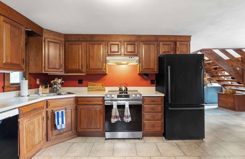 New Durham Casa | Peaceful Lakefront Retreat Stunning Views Hot Tub Private Dock
