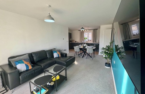 Stoke Hammond Apartamento | Peaceful lakeside apartment