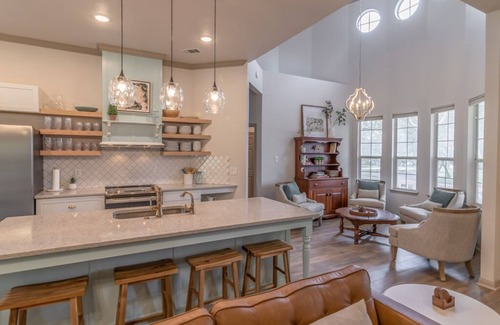 Spring Branch Casa | Peaceful, LARGE fenced property, perfect for families & pets in the hill country
