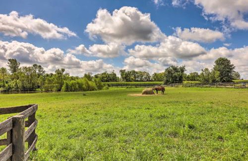 Lebanon Casa | Peaceful Lebanon FarmhouseandRanch with Pool!