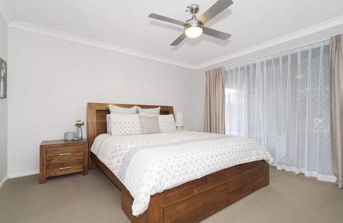 Fern Bay Casa | Peaceful Location With Cheerful 4-bedroom Home