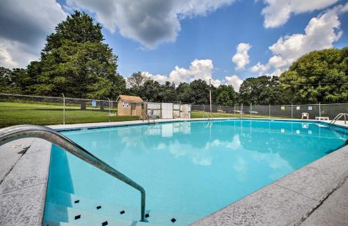 Emerald Beach Casa | Peaceful Log Cabin Escape Near Table Rock Lake!