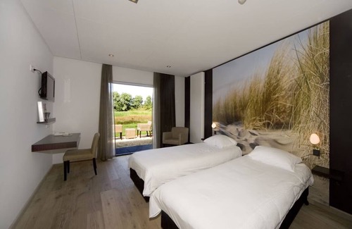 Renesse Hotel | Peaceful Manor Room w/ Private Terrace & Boules Lane