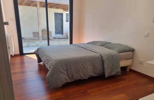Rosporden Casa | Peaceful, modern wooden house 15 minutes from the beach