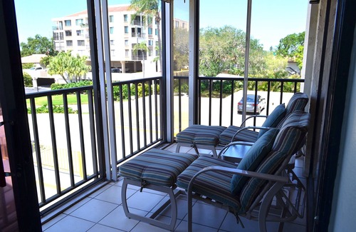 Palma del Mar Condominio | Peaceful monthly rental in St. Petersburg