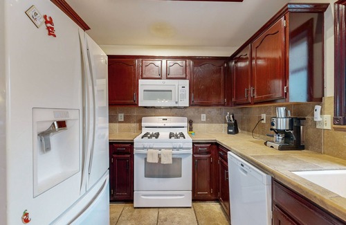 Blue Jay Casa | Peaceful Mountain Escape with Wifi, Deck, Ping Pong-Dogs ok