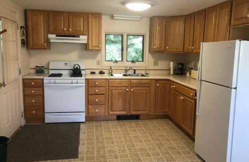 North Woodstock Apartamento | Peaceful Mtn Studio Pet-friendly