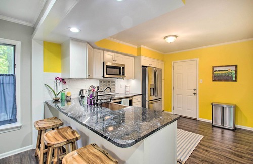 New Market Cabina | Peaceful New Market Cabin w/ Deck & Fire Pit!