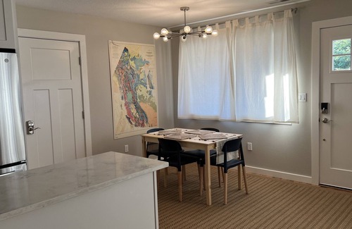 Brentwood-Darlington Casa | Peaceful, newly renovated home away from home