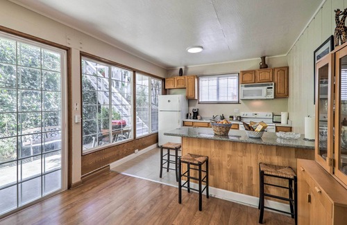 Sequoyah Apartamento | Peaceful Oakland Oasis w/ Private Yard!