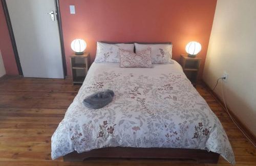 Windhoek West Apartamento | Peaceful Oasis near City Centre