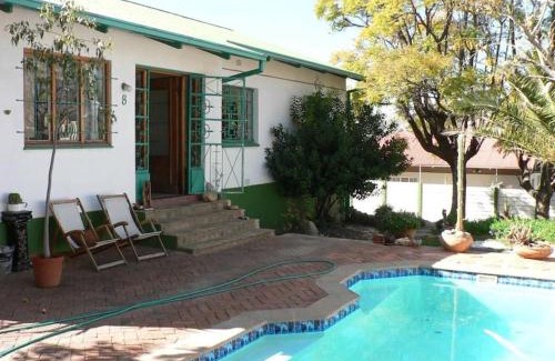 Windhoek West Apartamento | Peaceful Oasis near City Centre