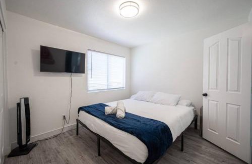 Paradise Casa | Peaceful Oasis Near Strip & Airport Pool Spa