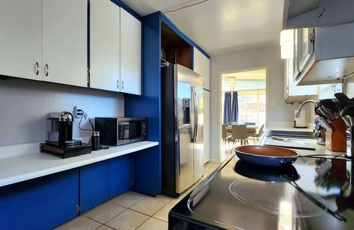 West Sacramento Casa | Peaceful Oasis Near Downtown Sac