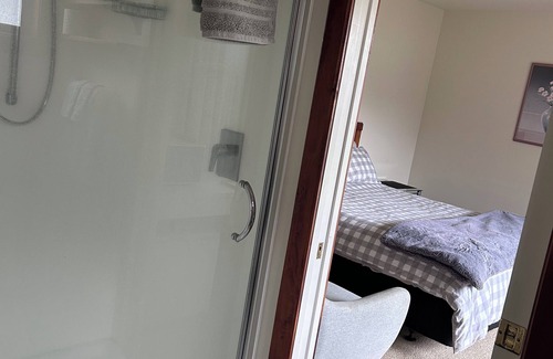 Omokoroa Cama Y Desayuno | Peaceful Ōmokoroa Studio Unit — close to Omokoroa Golf Course