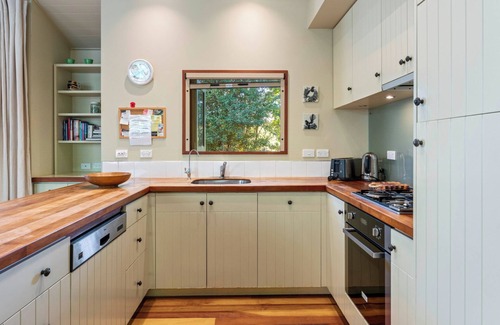 Hatepe Casa | Peaceful Outlook - Hatepe Holiday Home