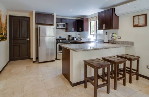 El Ocotal Apartamento | Tranquilo par de condominios con piscina compartida, tenis y gimnasio, cerca de la playa