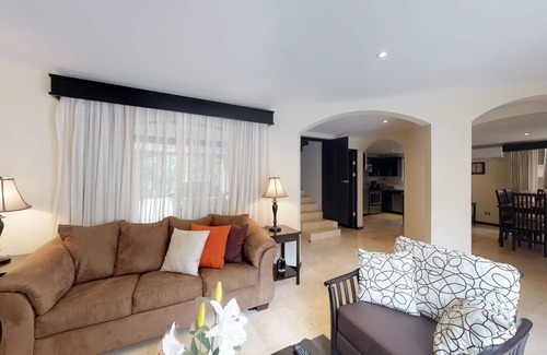 El Ocotal Apartamento | Tranquilo par de condominios con piscina compartida, tenis y gimnasio, cerca de la playa
