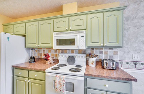Panama City Casa | Peaceful Panama City Home w/ Fenced Backyard!