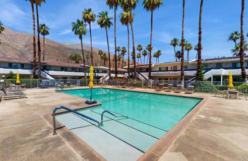 Palm Springs Apartamento | Peaceful Paradise on Palm Canyon Drive Permit# 4852